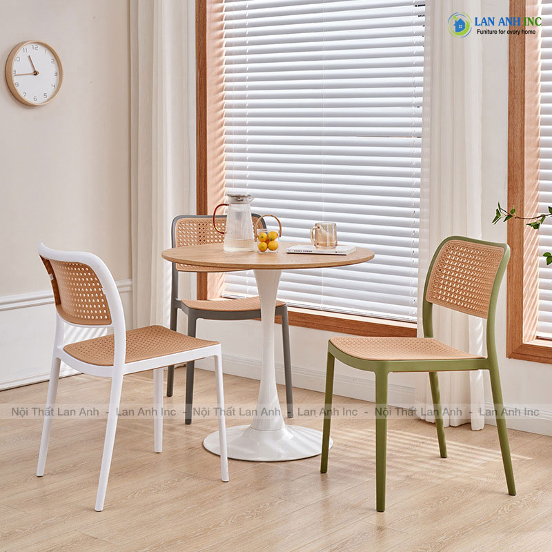 Bộ bàn tròn 3 ghế nhựa đúc giả mây hiện đại LA3051. Bộ bàn tròn 3 ghế nhựa đúc giả mây hiện đại LA3051.