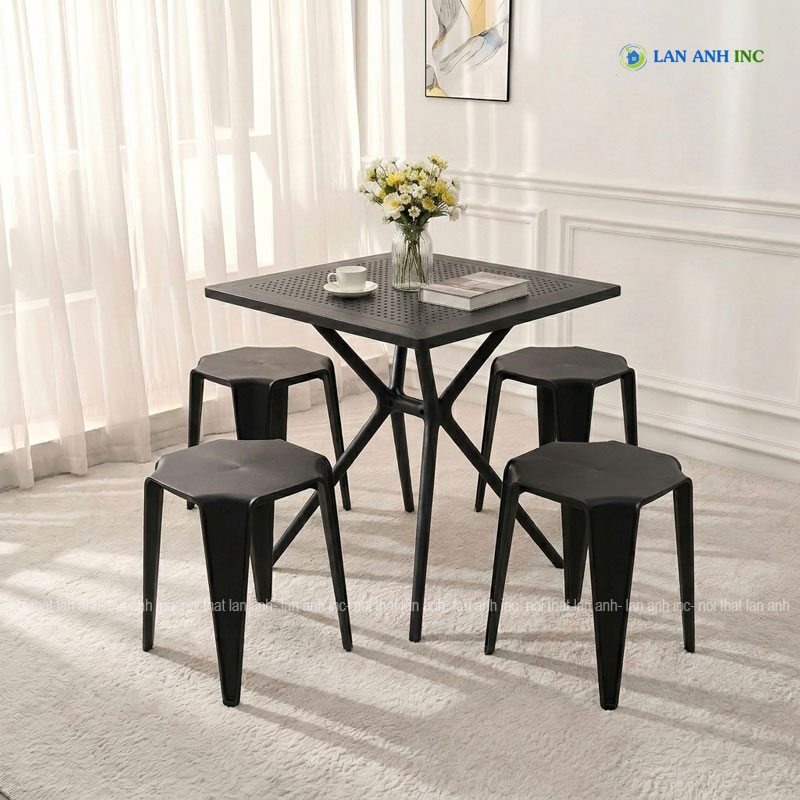 Bộ bàn ghế cafe tròn 4 ghế nhựa đúc nguyên khối đẹp hiện đại bộ màu đen Bộ bàn ghế cafe tròn 4 ghế nhựa đúc nguyên khối đẹp hiện đại bộ màu đen