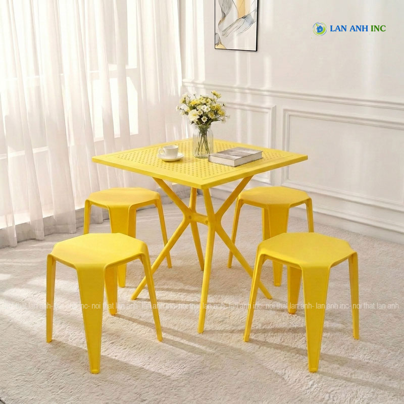 Bộ bàn ghế cafe tròn 4 ghế nhựa đúc nguyên khối đẹp hiện đại BBCF54. Bộ bàn ghế cafe tròn 4 ghế nhựa đúc nguyên khối đẹp hiện đại BBCF54.