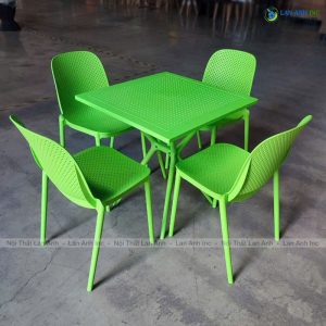 bo ban ghe cafe vuong 4 ghe nhua duc dep hien dai BBCF48 1