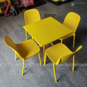 Alternative view of Bộ Bàn Ghế Cafe Vuông 4 Ghế Nhựa Đúc Nguyên Khối BBCF48