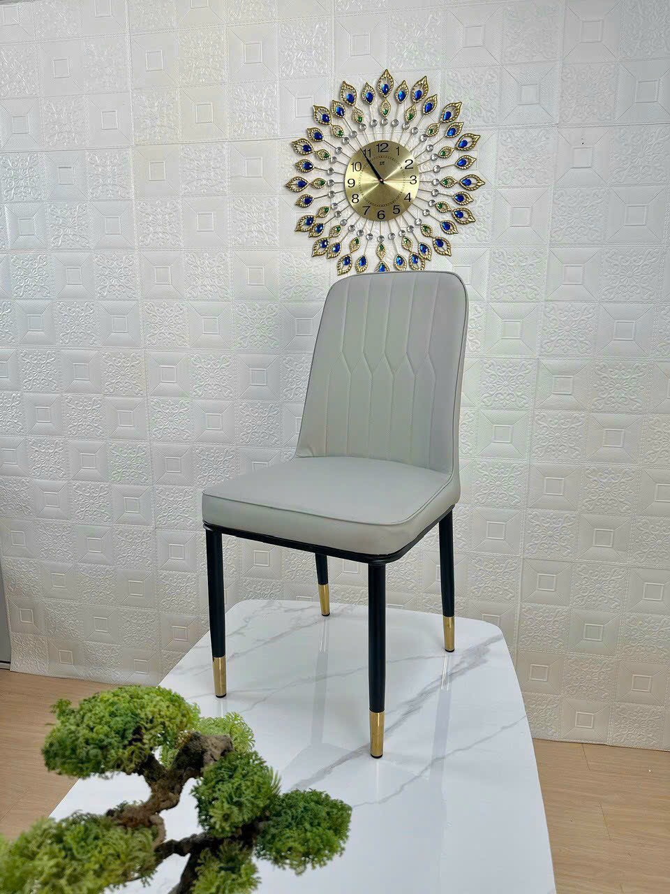 Ghế ăn bọc da chân sắt Monet LA28B2 Ghế ăn bọc da chân sắt Monet LA28B2