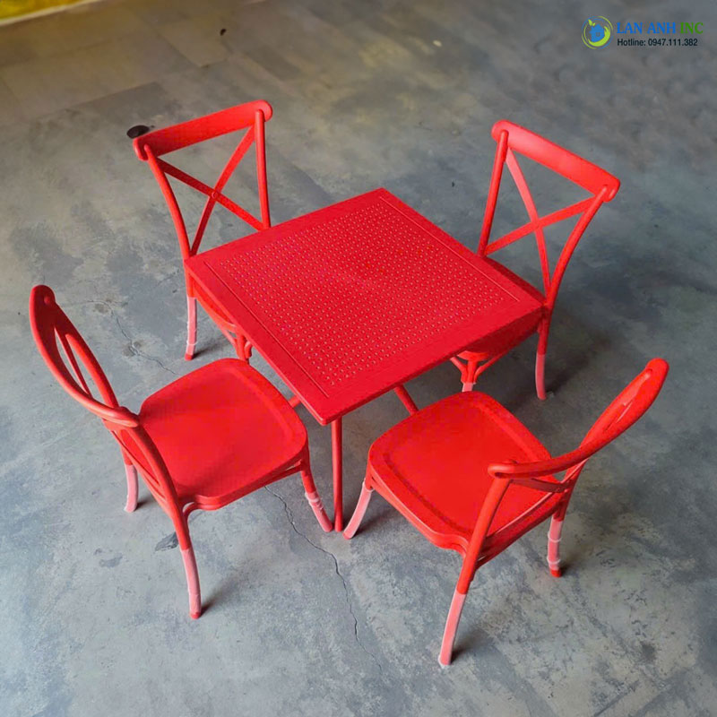 Bộ bàn ghế cafe vuông 4 ghế nhựa đúc đẹp hiện đại BBCF68 màu đỏ.