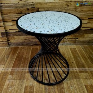 ban cafe chan sat mat gach men ngoai troi dep 2