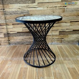 ban cafe chan sat mat gach men ngoai troi dep 4