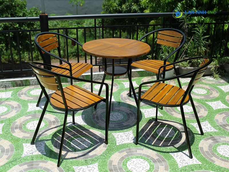 Bộ bàn cafe gỗ tròn ngoài trời đẹp chân sắt cao sơn tĩnh điện LAPX13 Bộ bàn cafe gỗ tròn ngoài trời đẹp chân sắt cao sơn tĩnh điện LAPX13
