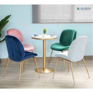 Ghế ăn bọc nỉ nhung chân sắt Gubi LA29B z4766120949980 cee88e5394109f23bddd1ddcbc566b31