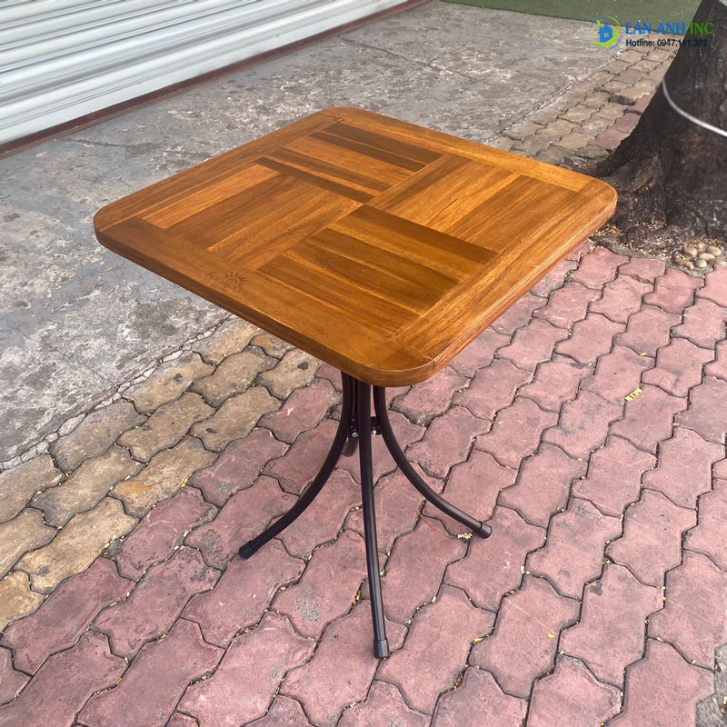bàn cafe gỗ vuông ngoài trời đẹp chân sắt cao sơn tĩnh điện LAPX14