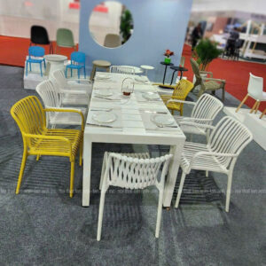 Bộ bàn ăn 8 ghế ngoài trời cao cấp BBCF100