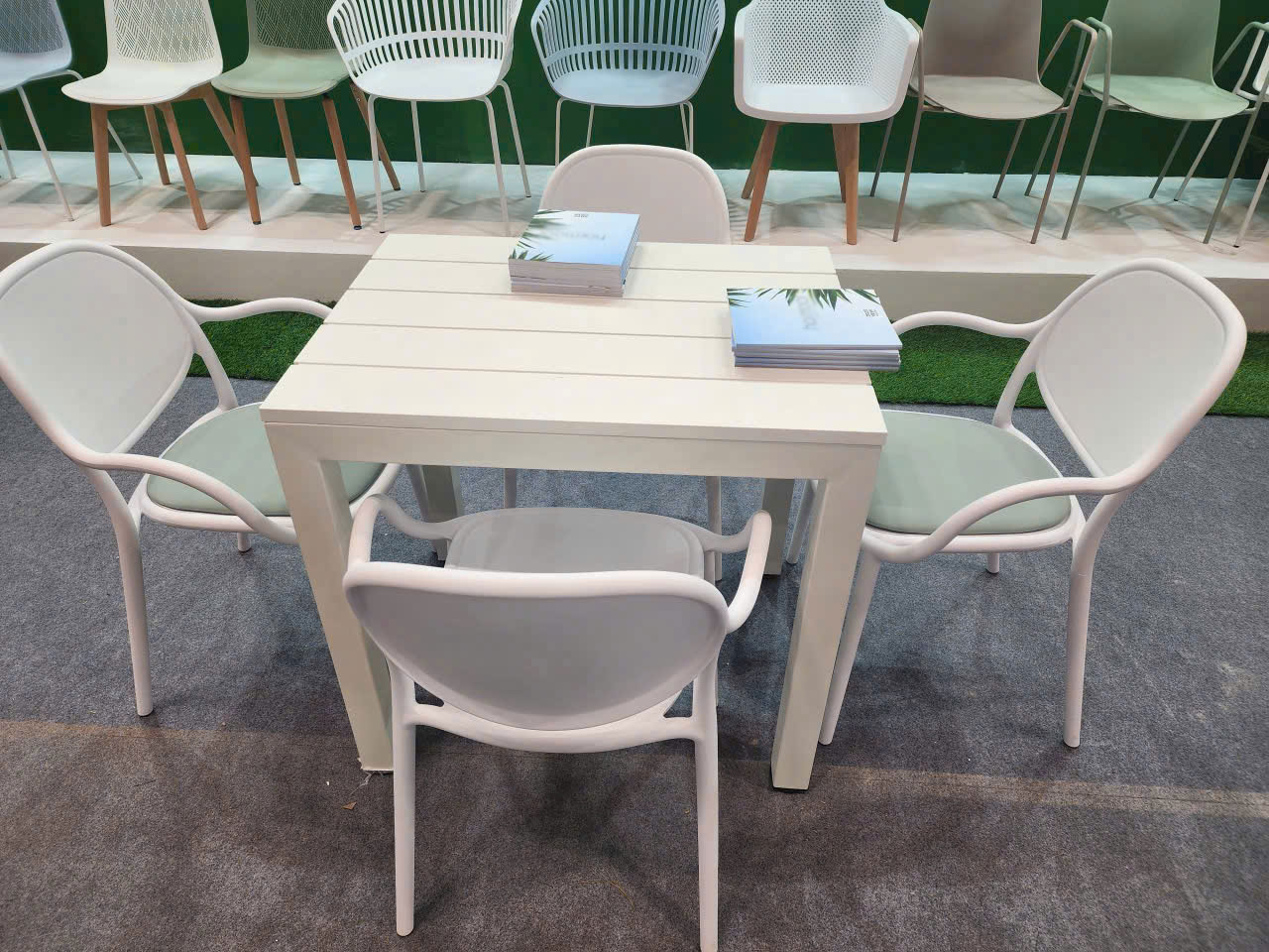 Bộ bàn ghế cafe hiện đại BBCF95 Bộ bàn ghế cafe hiện đại BBCF95