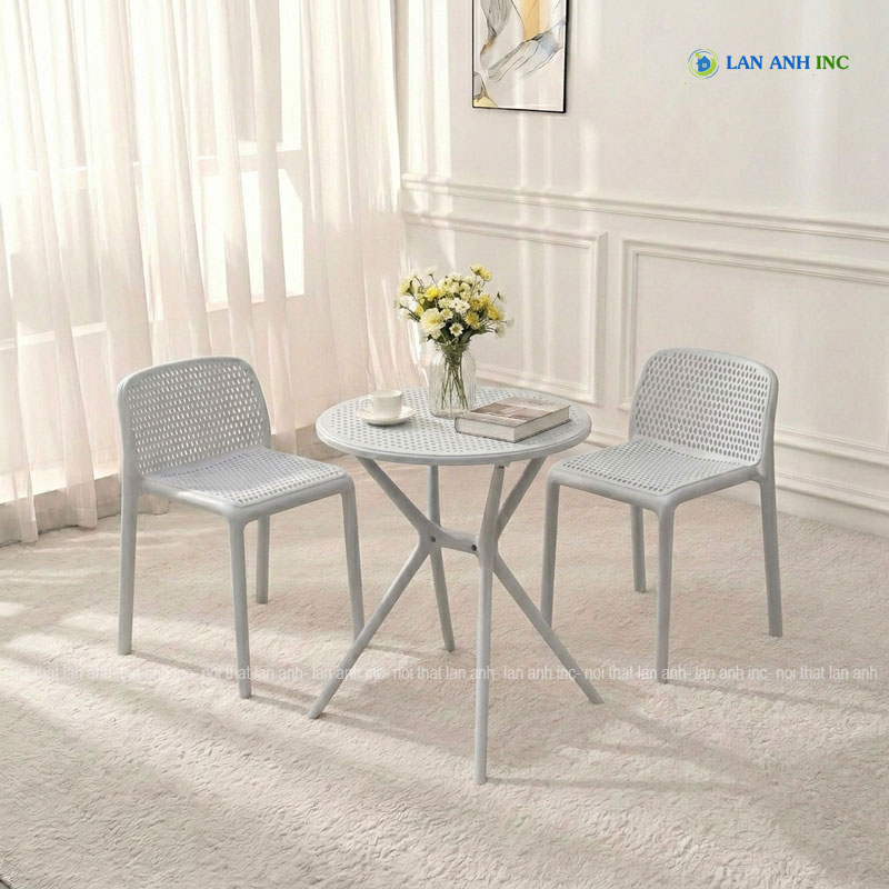 Bộ bàn ghế cafe tròn 2 ghế nhựa đúc nguyên khối đẹp hiện đại bộ màu xám Bộ bàn ghế cafe tròn 2 ghế nhựa đúc nguyên khối đẹp hiện đại bộ màu xám